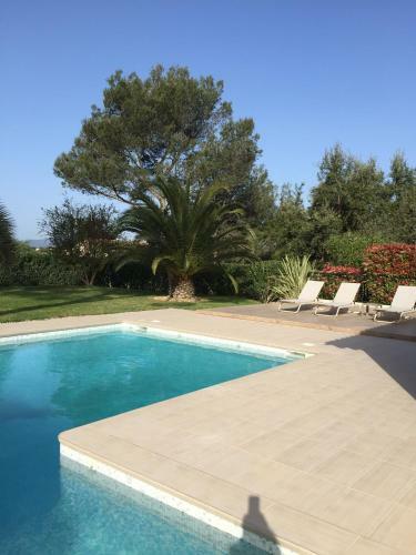 Belle Villa � Saint Rapha�l Dans Clos Priv�