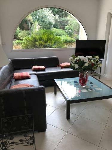 Belle Villa � Saint Rapha�l Dans Clos Priv�