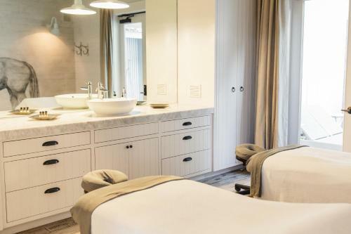 Posada Farmhouse Inn