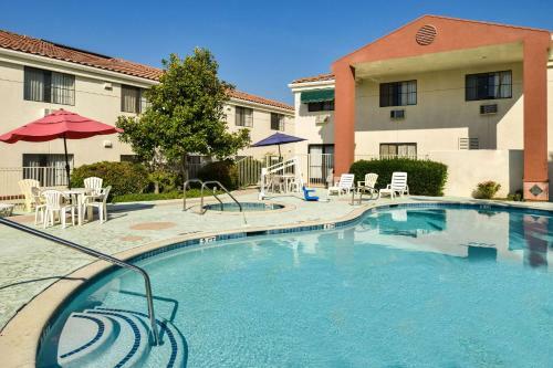Hotel Quality Inn & Suites Walnut