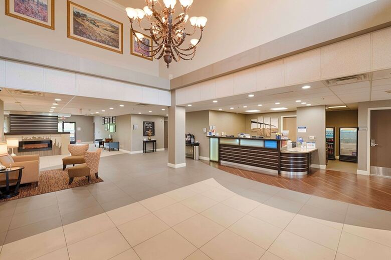 Hotel Comfort Suites Oakley