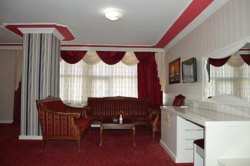 Grand Midyat Hotel