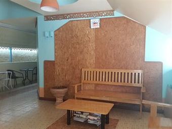 Hostal Khun Ying House