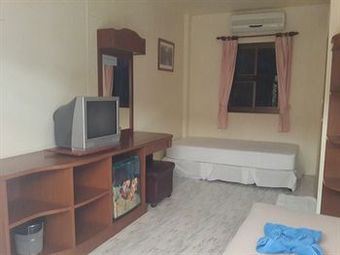 Hostal Khun Ying House