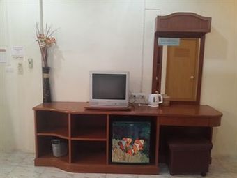 Hostal Khun Ying House