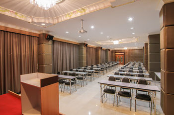 Leelawadee Grand Hotel