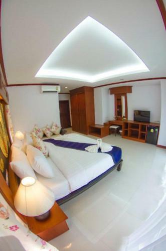 Hotel Baan Chongfa Resort