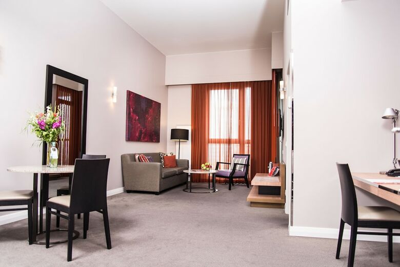 Adina Apartment Hotel Berlin Checkpoint Charlie