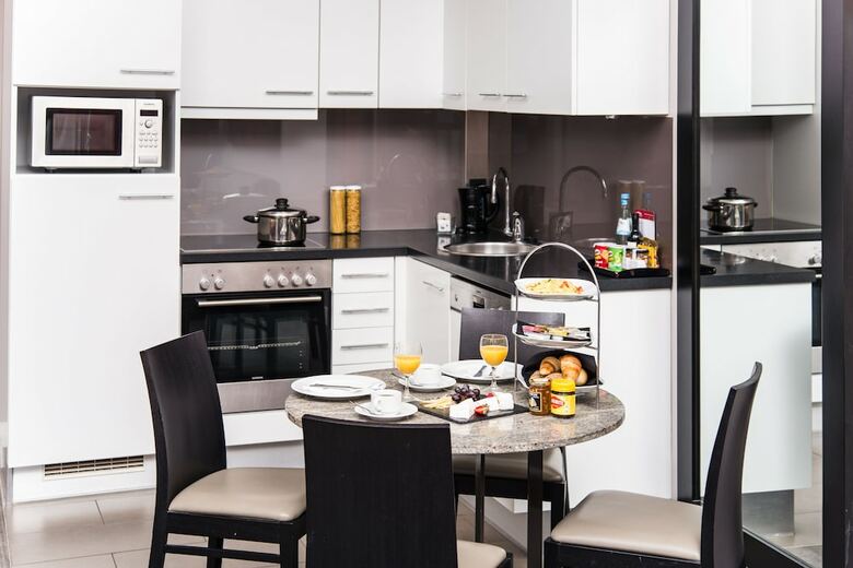 Adina Apartment Hotel Berlin Checkpoint Charlie