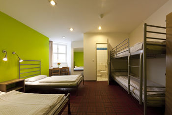 Apartamentos Amstel House Hostel