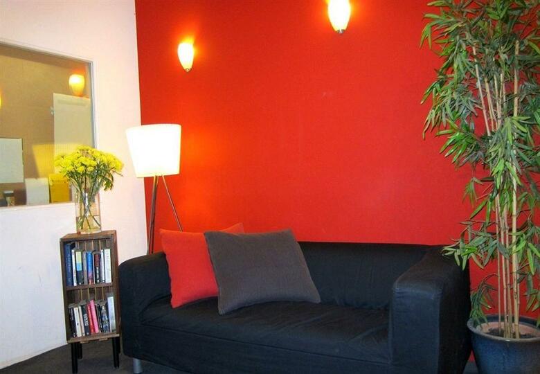Apartamentos Amstel House Hostel
