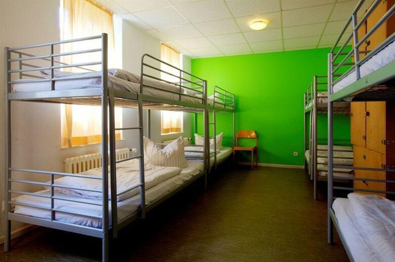 Apartamentos Amstel House Hostel