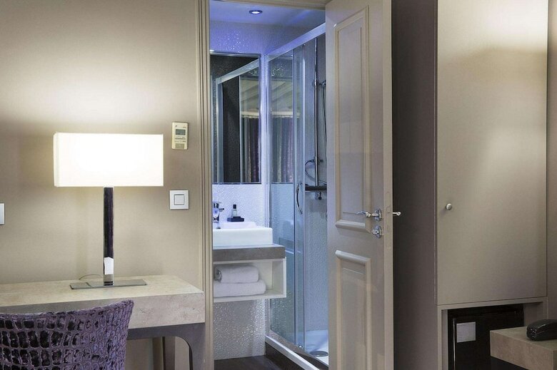 Hotel Jacques De Molay