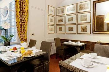 Hotel H�tel De Lut�ce