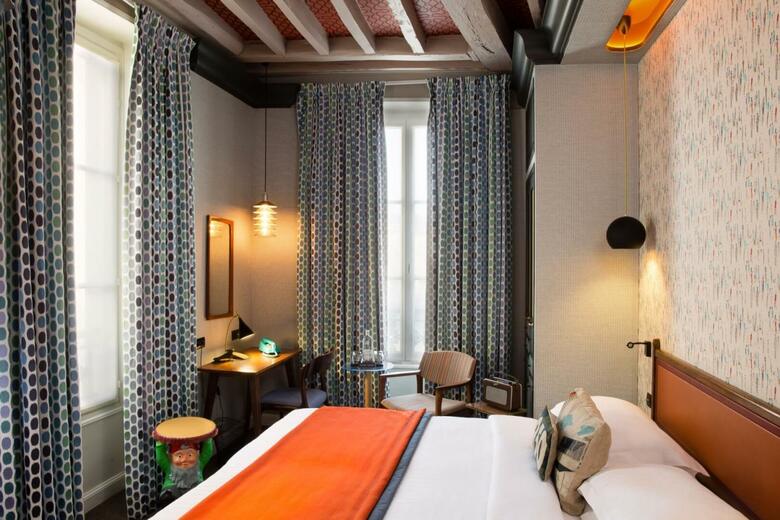 Hotel H�tel Du Panth�on