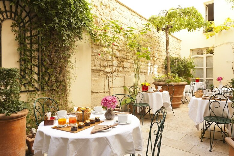 Hotel Le Clos Medicis
