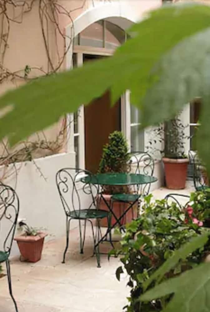 Hotel Le Clos Medicis