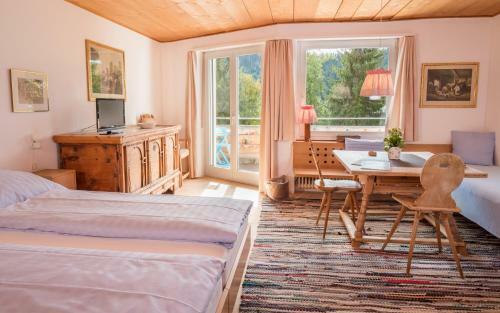 Aparthotel Hotel Am Waldrand