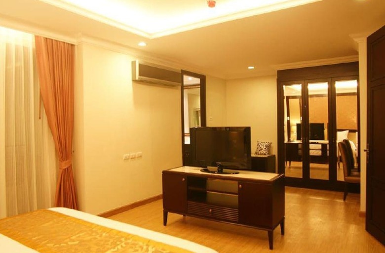 Hotel Lk Legend