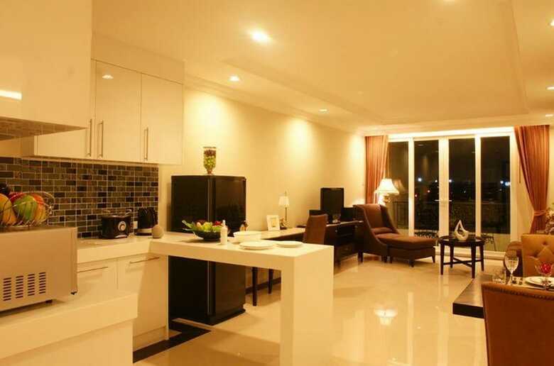 Hotel Lk Legend