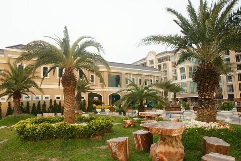 Hotel Lk Legend
