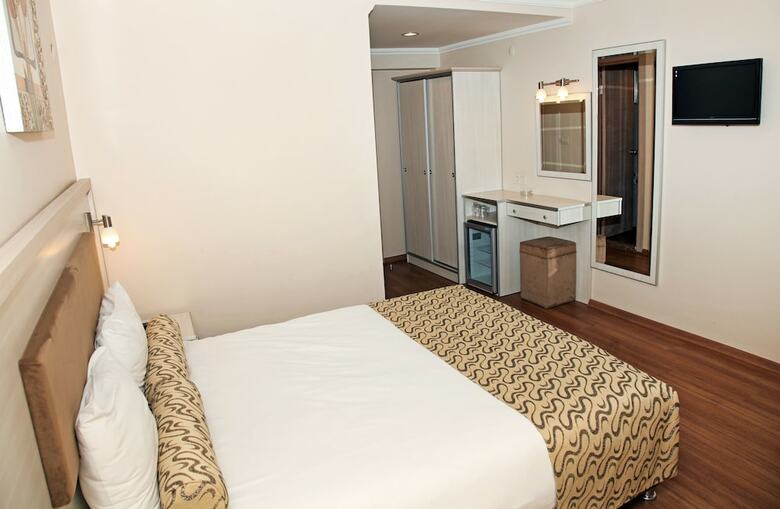 Grand Zeybek Hotel