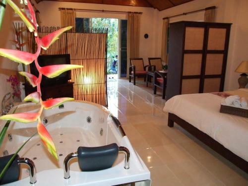 Hotel Golden Elephant Resort