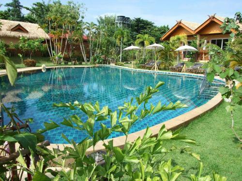 Hotel Golden Elephant Resort