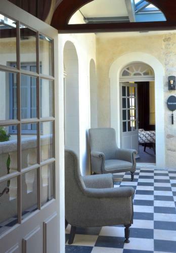 Hotel H�tel Du G�n�ral D'elb�e