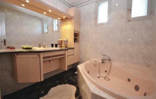 Holiday Home Les Angles Uv-1287