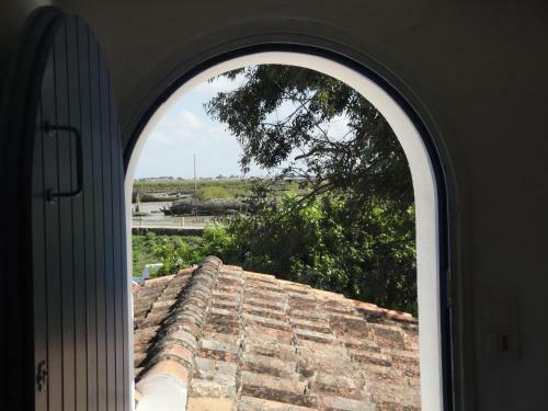 Le Buzet Bleu Bed & Breakfast