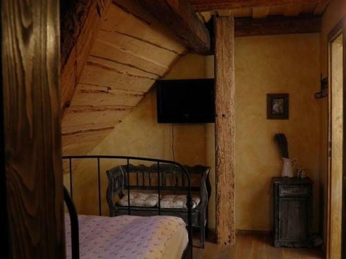 Dv?r Ol?iny -hotel And Horse-riding