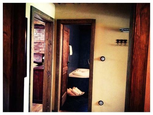 Dv?r Ol?iny -hotel And Horse-riding