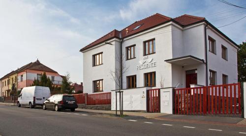 Hostal Residence Arx