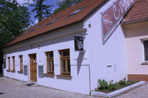 Hostal Penzion A Polocafe U Lavky