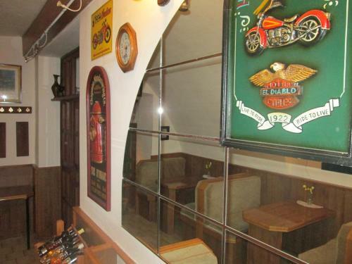 Hostal Penzion A Kavarna U Holubu