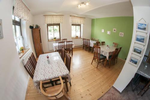 Hostal Chalupa 246