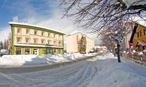 Hostal Pension Marathon