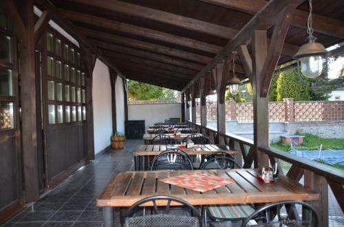 Motel Na Kov�rn?