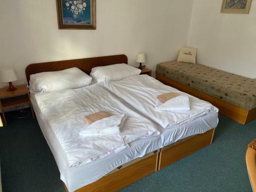 Hostal Pension Holiday