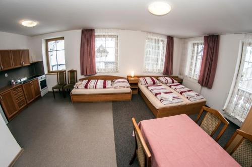 Hostal Pension 220