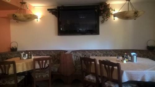 Hostal Penzion Restaurant Pod Boub�nem