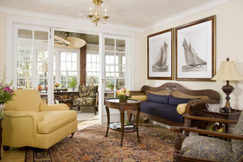 Port D'hiver Bed And Breakfast