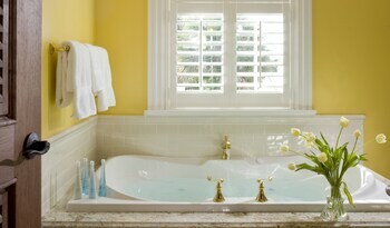 Port D'hiver Bed And Breakfast