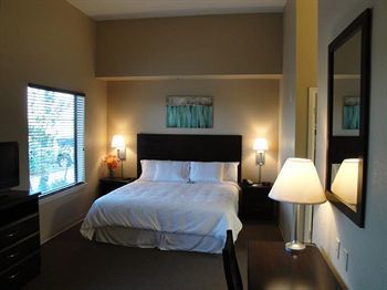 Hotel Magnuson Treasure Bayou