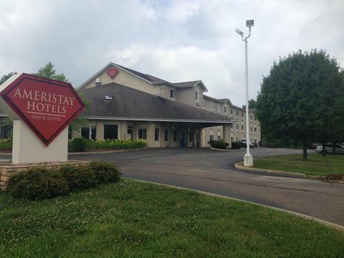 Hotel Ameristay Inn & Suites