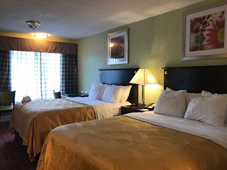 Hotel Quality Inn Huntingburg