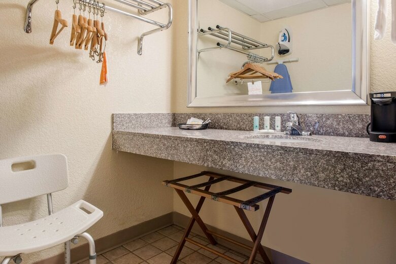 Hotel Quality Inn Huntingburg