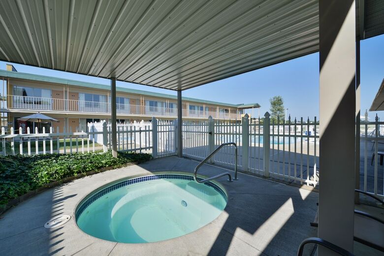 Hotel Quality Inn Huntingburg