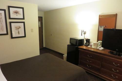 Hotel Americinn Forest Lake